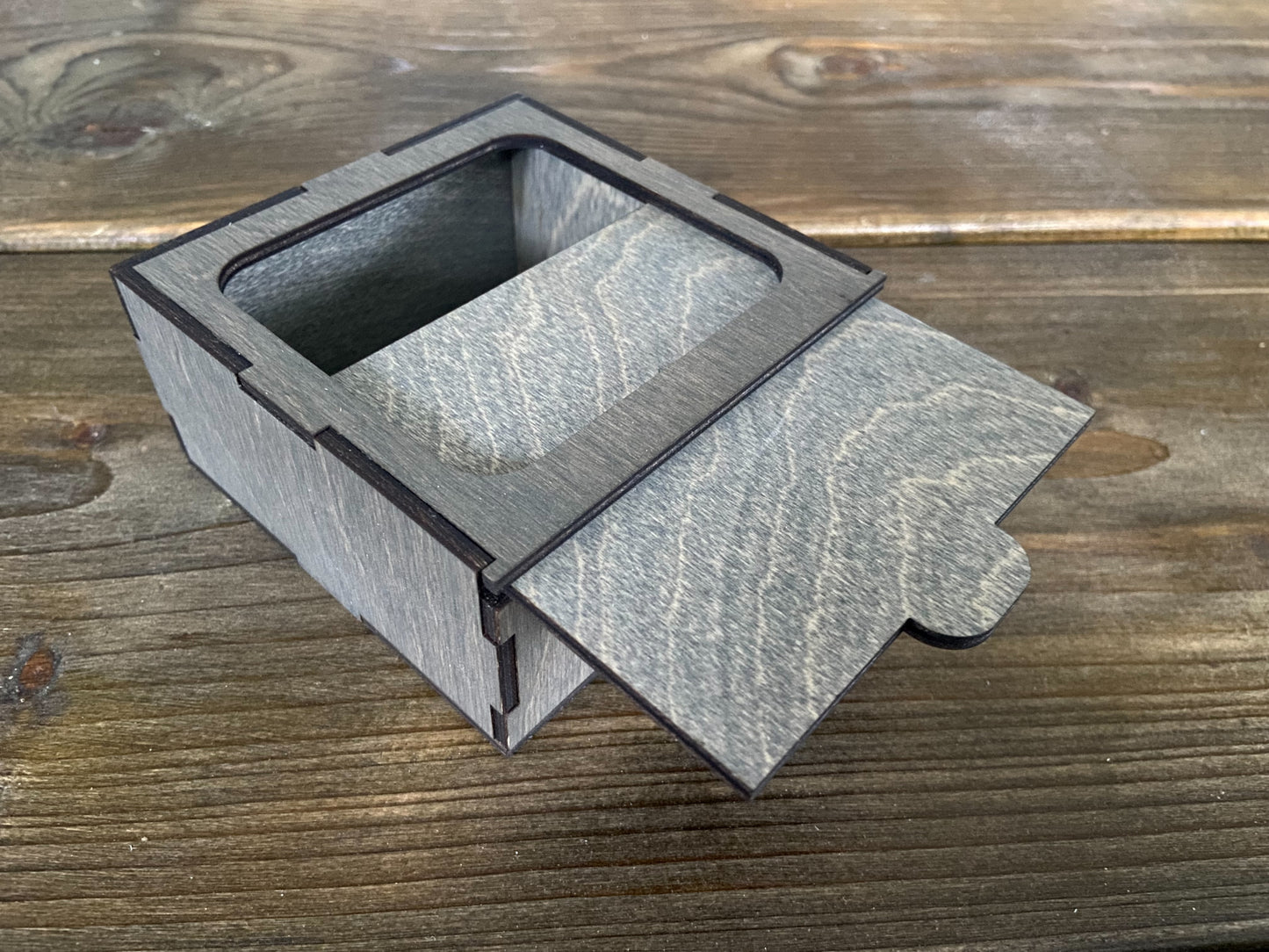 Box with sliding lid - oiled - different sizes