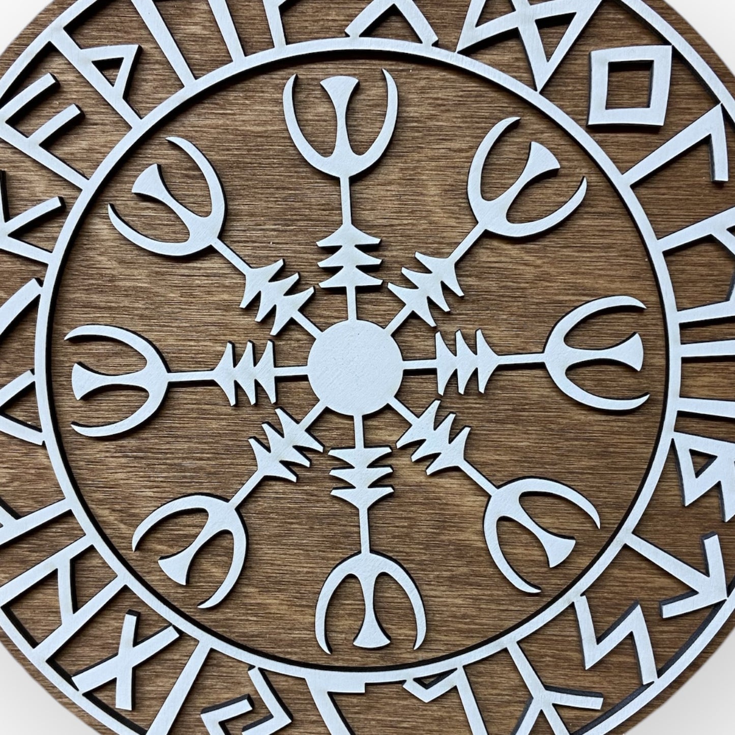 Wall decoration – Viking Shield with Runes & Viking Compass 🛡️✨ - Type 4, Vers. 3