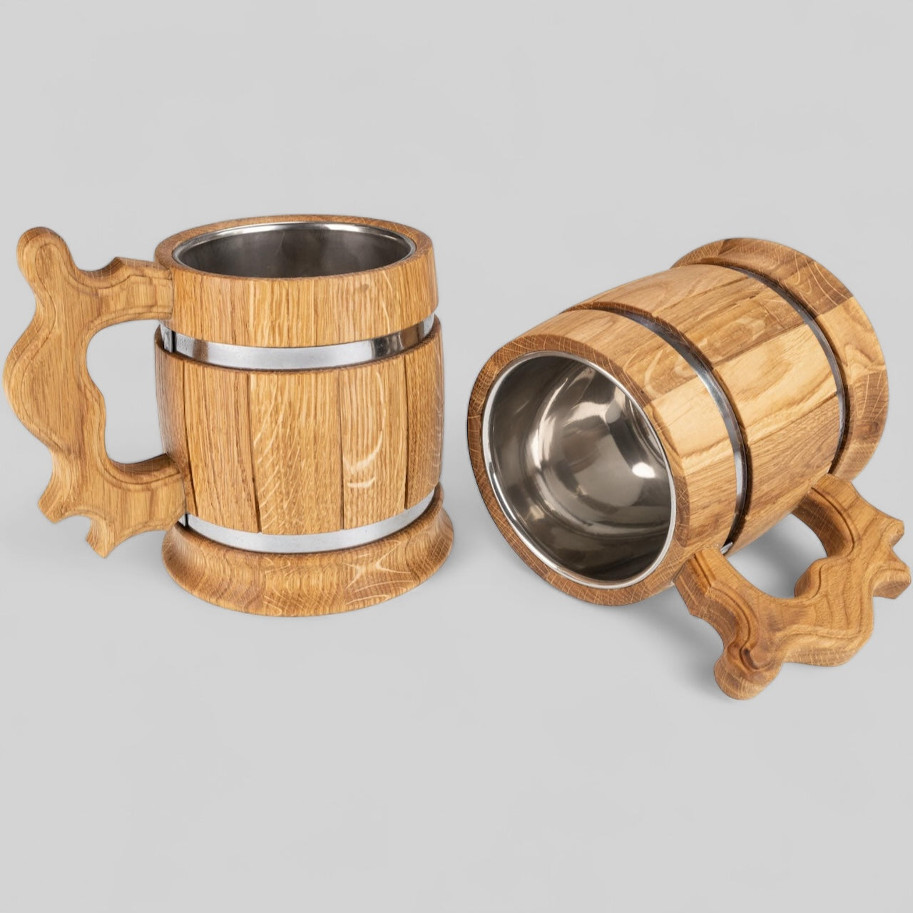 Hochwertiger Bierkrug aus geölter Eiche mit Edelstahleinsatz