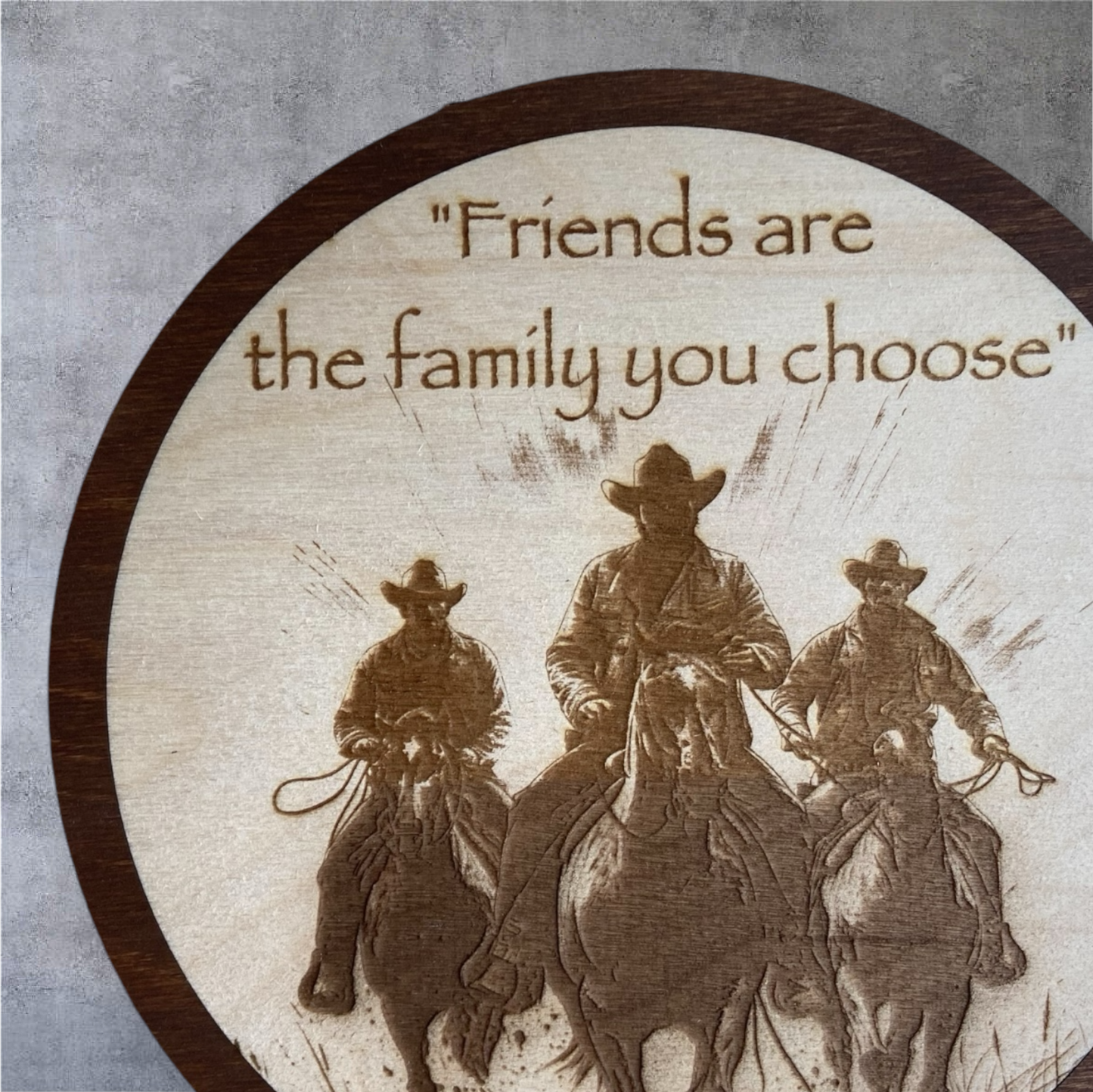 Väggdekoration "Friends are the Family you choose"