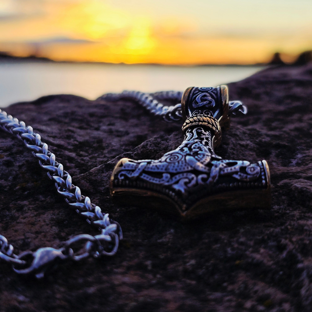 Necklace "Mjölnir Asgard-Knot" (2025) 