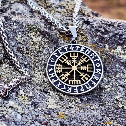 Necklace "Rune compass Vegvisir" (2025)