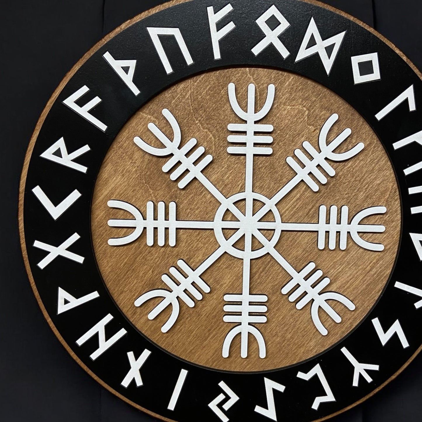 Wanddekoration – Vikingerschild mit Runen & Vikingkompass 🛡️✨ – Typ 2, Vers. 3