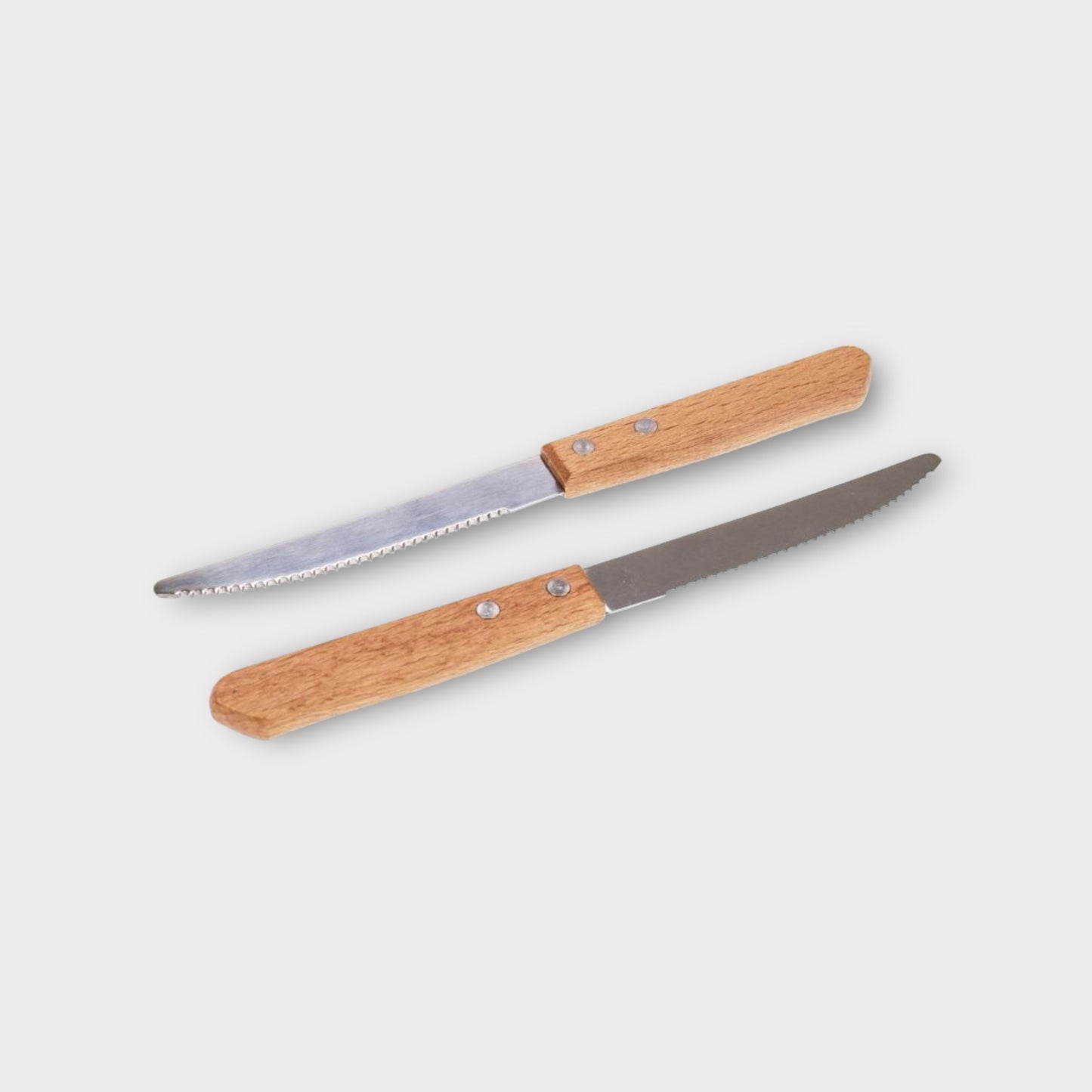 Kniv med träskaft av bok - tandad blad - 21 cm