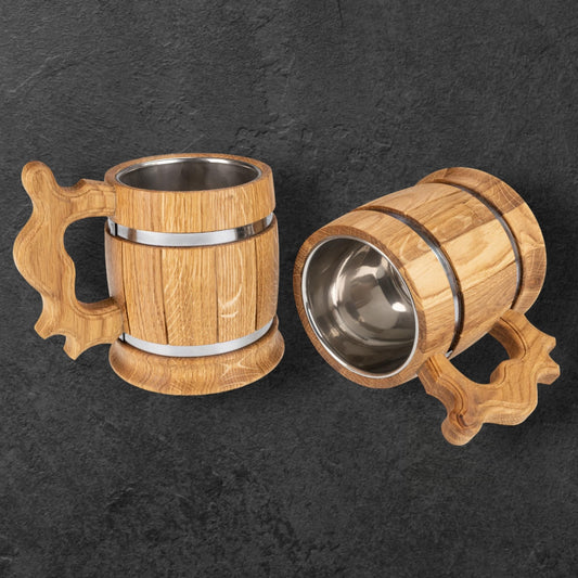 Hochwertiger Bierkrug aus geölter Eiche mit Edelstahleinsatz