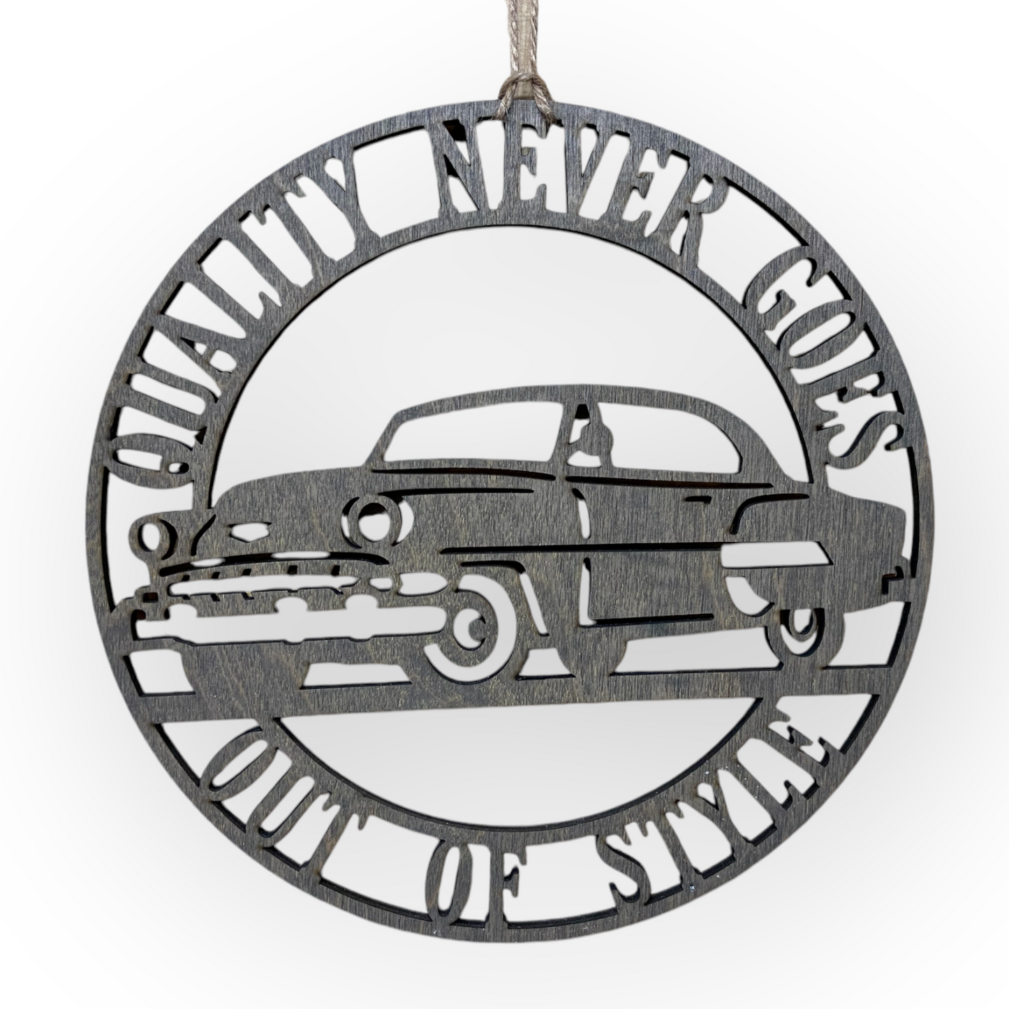 🏎️ Wanddekoration – "Quality never goes out of style" 🛠️✨