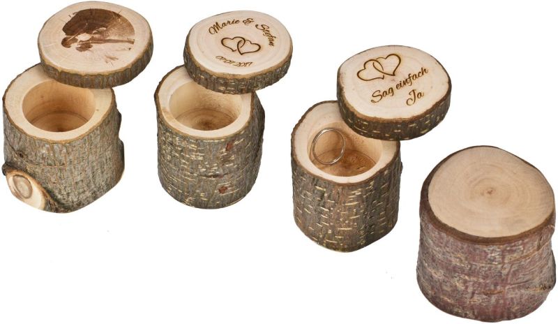 Ringbox, Baumstamm mit Deckel aus Haselnussholz